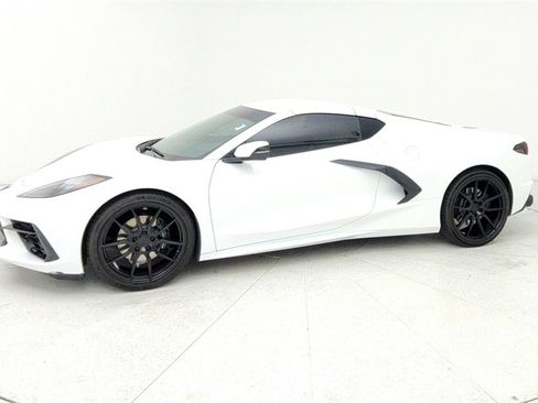 Used 2021 Chevrolet Corvette Stingray w/ Battery Protection Package image 2