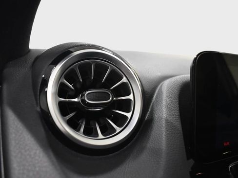 Used 2023 Mercedes-Benz GLA 250 GLA 250 image 28