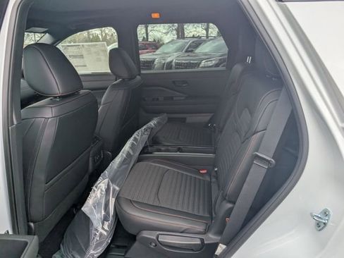 New 2026 Nissan Pathfinder Rock Creek w/ Rock Creek Premium Package AWD/4WD image 10
