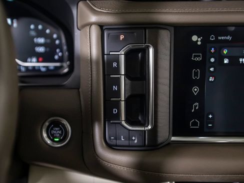 Used 2022 GMC Yukon Denali w/ Denali Premium Package AWD/4WD image 37