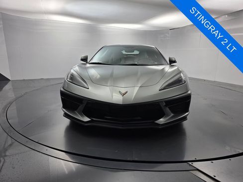 Used 2022 Chevrolet Corvette Stingray Preferred Cpe w/ Z51 Performance Package RWD image 2