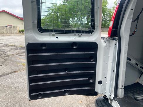 Used 2020 GMC Savana 2500 w/ Driver Convenience Package RWD image 17