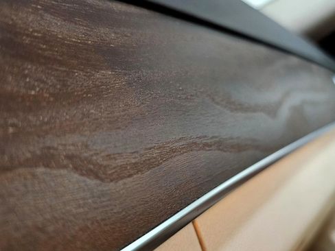 Used 2015 Mercedes-Benz E 400 Sedan image 33