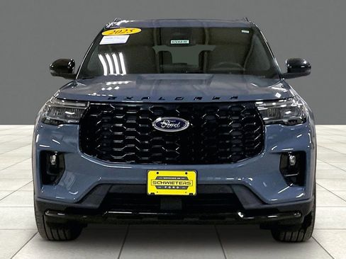 Certified 2025 Ford Explorer ST-Line w/ Premium Package image 3