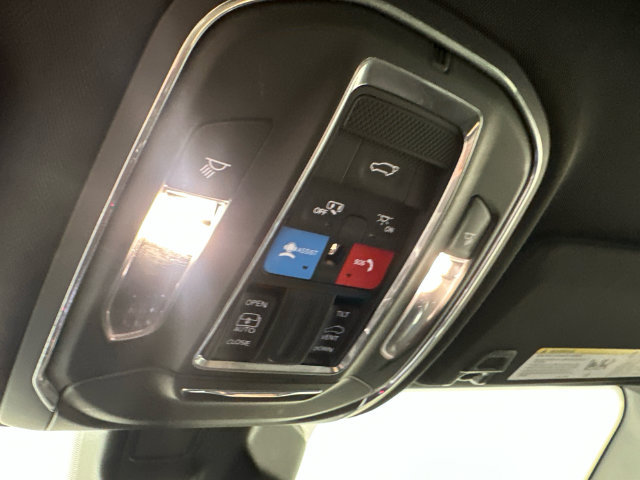 Used 2023 Jeep Grand Cherokee L Laredo AWD/4WD image 19