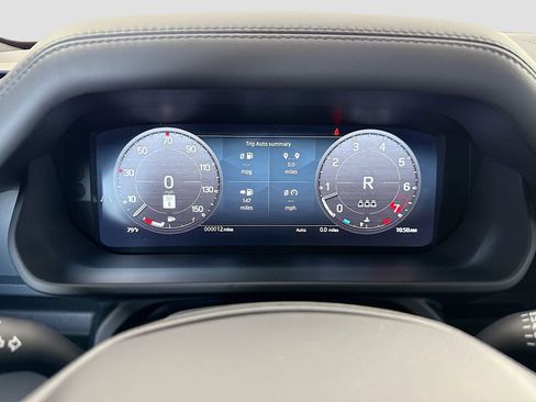 New 2026 Land Rover Defender 110 X-Dynamic SE AWD/4WD image 32