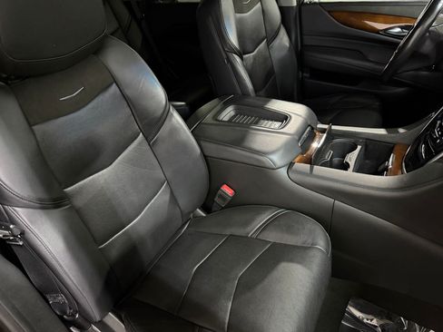 Used 2019 Cadillac Escalade Premium Luxury AWD/4WD image 52