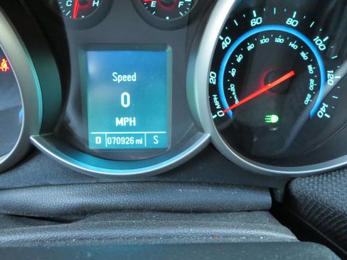 Used 2012 Chevrolet Cruze LT image 19