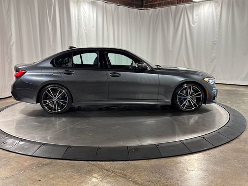 Used 2019 BMW 330i Sedan w/ M Sport Package RWD image 9