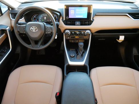 Certified 2025 Toyota RAV4 LE image 10