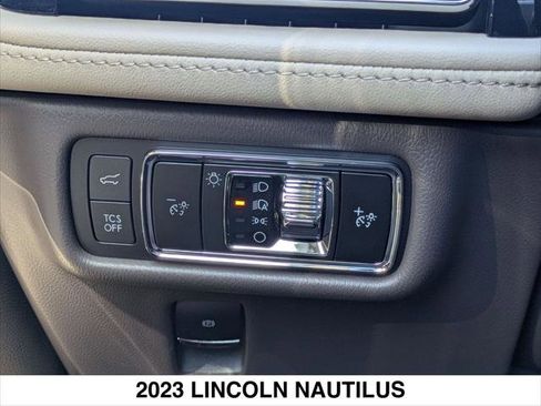 Certified 2023 Lincoln Nautilus Reserve w/ Monochromatic Package image 21
