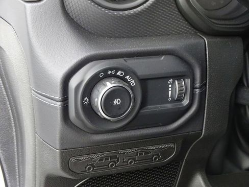 New 2024 Jeep Wrangler Unlimited Rubicon w/ Convenience Group image 19