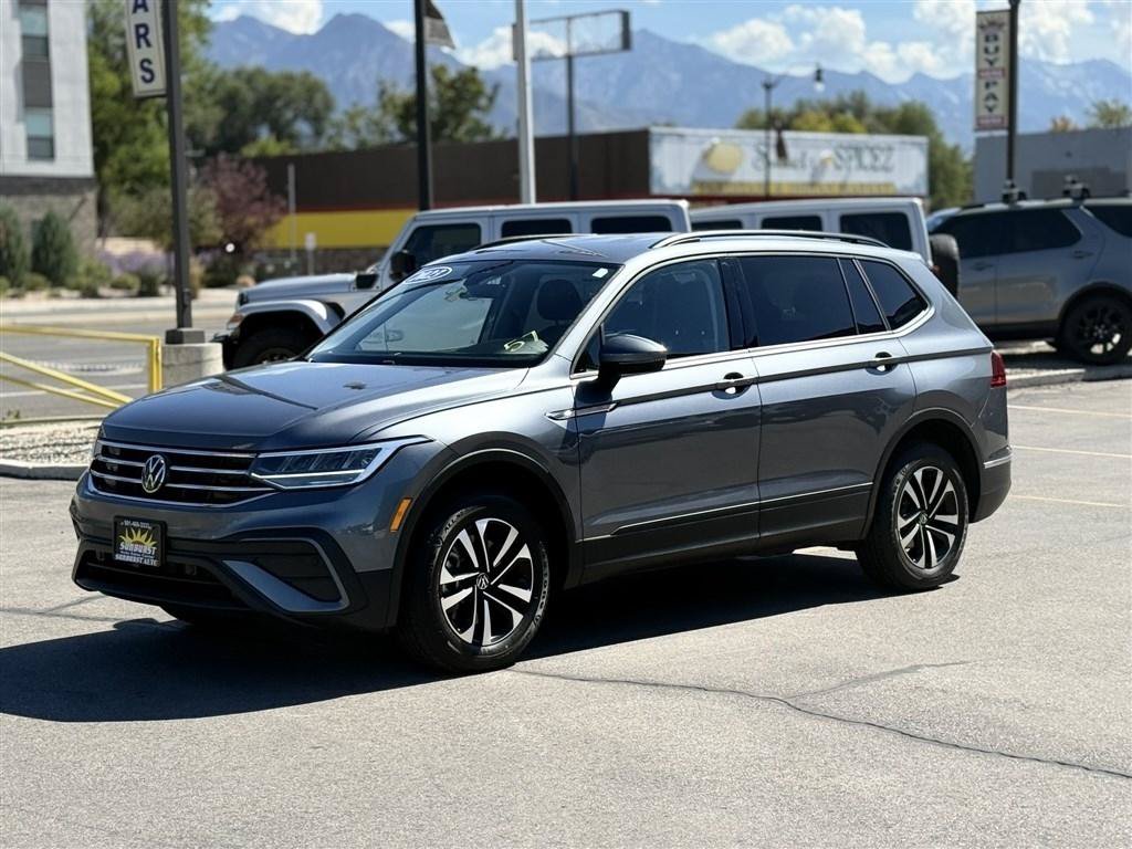 Used 2023 Volkswagen Tiguan S AWD/4WD image 3