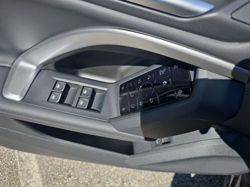 Certified 2025 Audi Q5 Premium w/ Premium Plus AWD/4WD image 24
