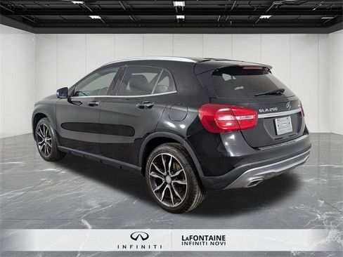 Used 2017 Mercedes-Benz GLA 250 4MATIC image 3