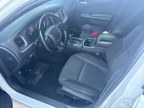 Used 2020 Dodge Charger SXT RWD image 6
