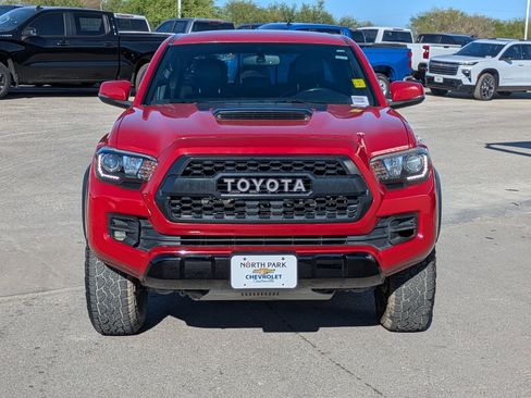 Used 2017 Toyota Tacoma 4x4 Double Cab image 7