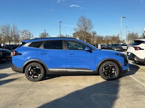 New 2026 Kia Sportage EX w/ EX Panorama Roof Package FWD image 10