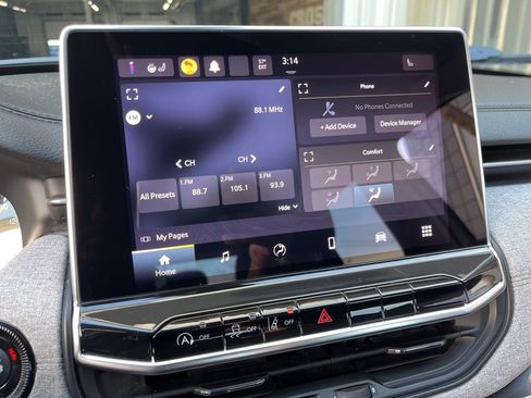 Used 2022 Jeep Compass Latitude image 33