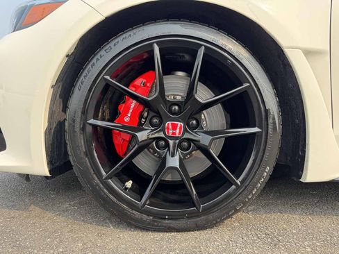 Used 2023 Honda Civic Type R image 9