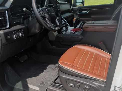 Used 2024 GMC Sierra 2500 Denali Ultimate w/ Max Trailering Package AWD/4WD image 16