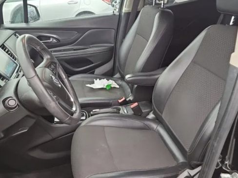 Used 2018 Buick Encore Preferred image 3