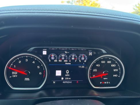 Used 2020 Chevrolet Silverado 1500 High Country w/ Technology Package image 9