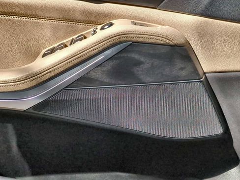 Certified 2022 BMW X7 xDrive40i w/ Executive Package image 32