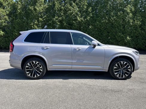 New 2026 Volvo XC90 B5 Plus image 2