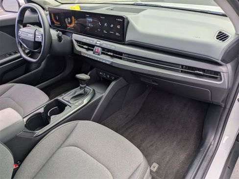 Used 2025 Kia K4 LXS image 29