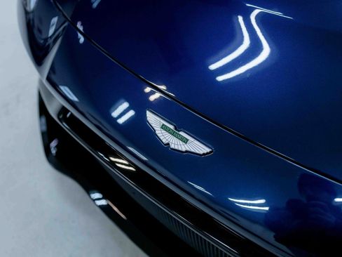 Used 2020 Aston Martin V8 Vantage Coupe image 12