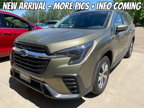 Used 2025 Subaru Ascent Premium AWD/4WD image 1