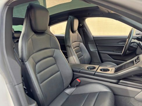 Used 2021 Porsche Taycan RWD image 40