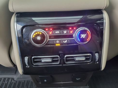 Used 2023 Lincoln Aviator AWD Standard 4dr SUV w/ Premium Package image 36