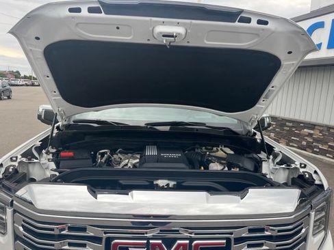 Used 2024 GMC Sierra 1500 Denali w/ Denali Reserve Package AWD/4WD image 27