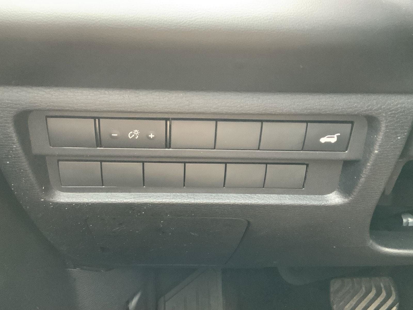 Used 2024 Mitsubishi Outlander SE AWD/4WD image 29