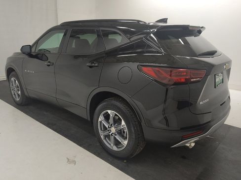 Used 2024 Chevrolet Blazer LT w/ Convenience Package FWD image 5