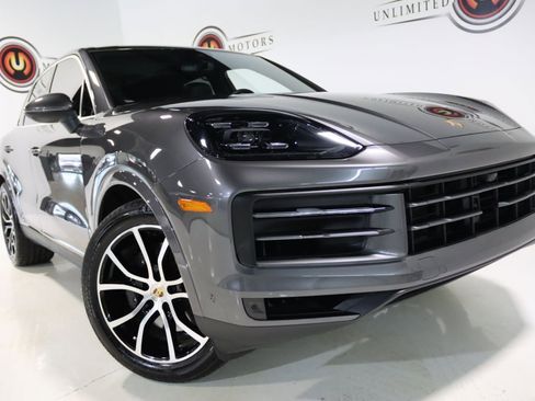 Used 2024 Porsche Cayenne image 7