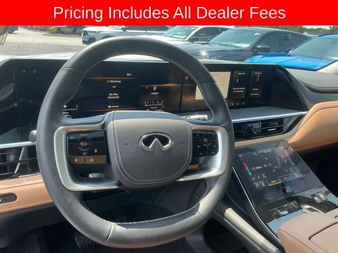 Used 2025 INFINITI QX80 Sensory AWD/4WD image 12