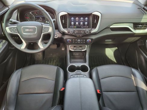 Used 2024 GMC Terrain SLT w/ Tech Package image 33