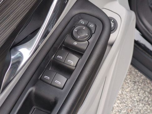 Used 2023 GMC Terrain SLE w/ Driver Convenience Package FWD image 15