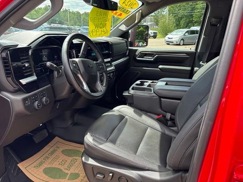 Used 2024 Chevrolet Silverado 2500 LTZ AWD/4WD image 13
