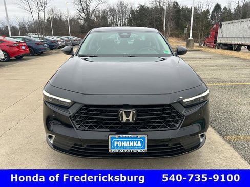 Used 2025 Honda Accord Touring image 9