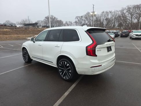 Used 2025 Volvo XC90 B6 Plus image 4