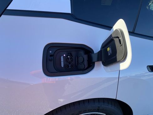 New 2026 BMW iX xDrive45 w/ Premium Package image 14