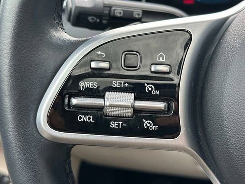 Certified 2021 Mercedes-Benz GLB 250 4MATIC image 23