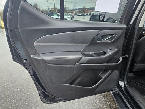 Used 2020 Chevrolet Traverse Premier image 21