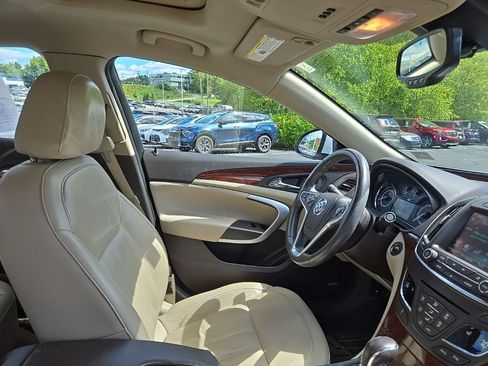 Used 2016 Buick Regal Premium FWD image 34