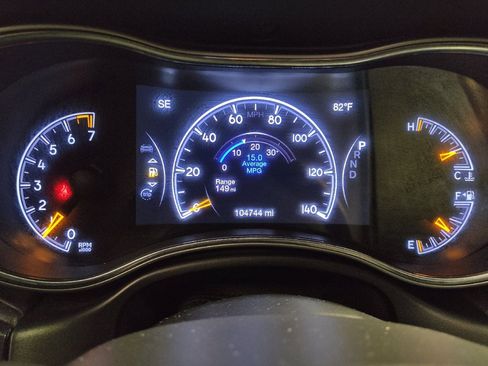 Used 2021 Jeep Grand Cherokee Overland AWD/4WD image 23