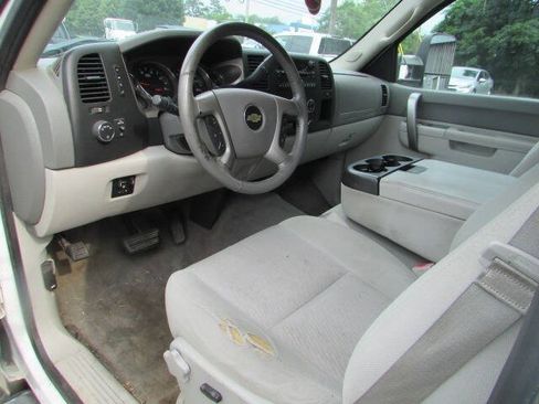 Used 2014 Chevrolet Silverado 2500 LT w/ Interior Plus Package AWD/4WD image 13